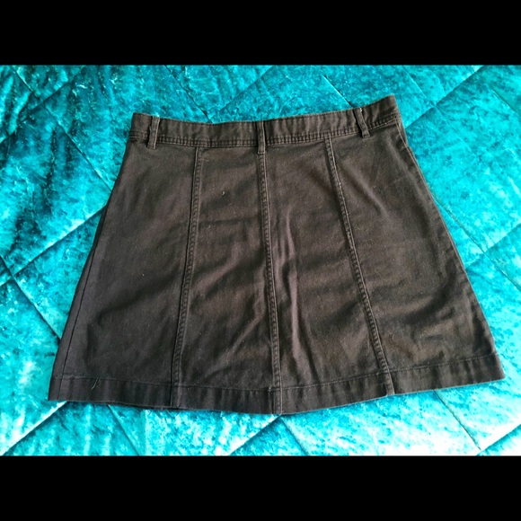 H&M Button Skirt - Picture 3 of 4